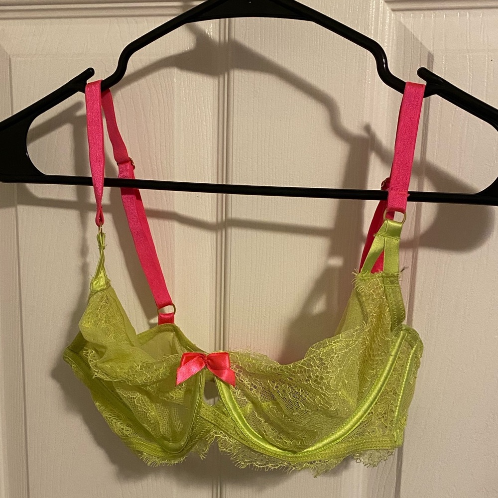 Victoria’s Secret Very Sexy Unlined Demi Bra (DD)